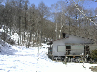 長野県菅平高原 ゆたか山荘 西側(坂上) 2026/03/14 11:45