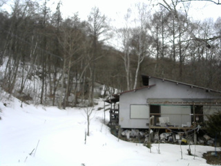 長野県菅平高原 ゆたか山荘 西側(坂上) 2026/03/14 15:00