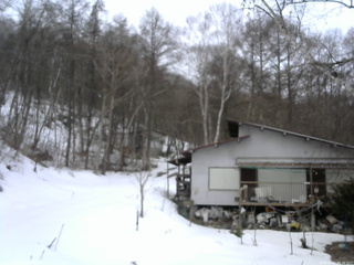 長野県菅平高原 ゆたか山荘 西側(坂上) 2026/03/15 06:30