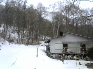 長野県菅平高原 ゆたか山荘 西側(坂上) 2026/03/15 06:45