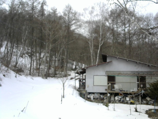 長野県菅平高原 ゆたか山荘 西側(坂上) 2026/03/15 11:15
