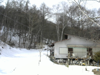 長野県菅平高原 ゆたか山荘 西側(坂上) 2026/03/15 11:30
