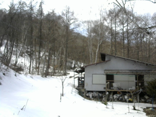 長野県菅平高原 ゆたか山荘 西側(坂上) 2026/03/15 13:30