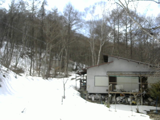 長野県菅平高原 ゆたか山荘 西側(坂上) 2026/03/15 14:15