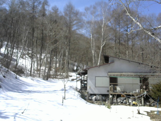 長野県菅平高原 ゆたか山荘 西側(坂上) 2026/03/16 11:30