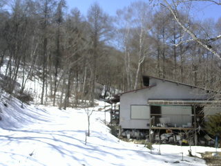 長野県菅平高原 ゆたか山荘 西側(坂上) 2026/03/16 12:30