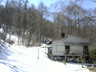 長野県菅平高原 ゆたか山荘 西側(坂上) 2026/03/16 13:30