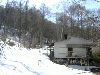 長野県菅平高原 ゆたか山荘 西側(坂上) 2026/03/16 14:30