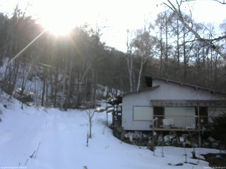 長野県菅平高原 ゆたか山荘 西側(坂上) 2026/03/16 16:00