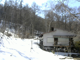 長野県菅平高原 ゆたか山荘 西側(坂上) 2026/03/17 14:30