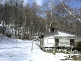 長野県菅平高原 ゆたか山荘 西側(坂上) 2026/03/18 09:30