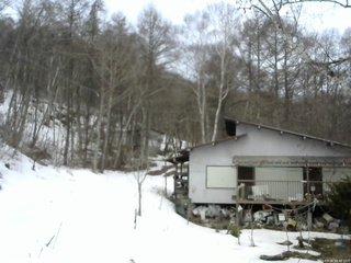 長野県菅平高原 ゆたか山荘 西側(坂上) 2026/03/18 10:45