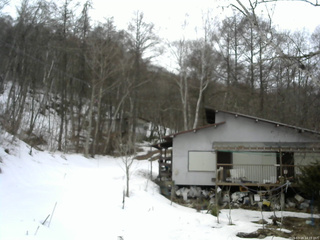 長野県菅平高原 ゆたか山荘 西側(坂上) 2026/03/18 14:15