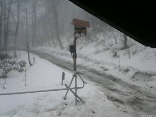 長野県菅平高原 ゆたか山荘 南側 2026/03/19 08:00