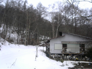 長野県菅平高原 ゆたか山荘 西側(坂上) 2026/03/19 06:45
