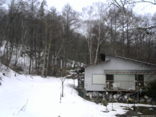 長野県菅平高原 ゆたか山荘 西側(坂上) 2026/03/19 07:15