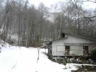 長野県菅平高原 ゆたか山荘 西側(坂上) 2026/03/19 07:45