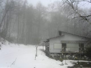長野県菅平高原 ゆたか山荘 西側(坂上) 2026/03/19 08:30