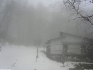 長野県菅平高原 ゆたか山荘 西側(坂上) 2026/03/19 08:45