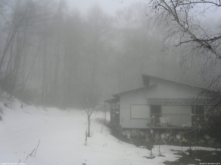 長野県菅平高原 ゆたか山荘 西側(坂上) 2026/03/19 09:00
