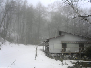 長野県菅平高原 ゆたか山荘 西側(坂上) 2026/03/19 11:00
