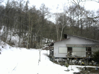 長野県菅平高原 ゆたか山荘 西側(坂上) 2026/03/19 13:15