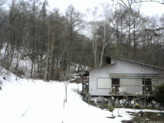長野県菅平高原 ゆたか山荘 西側(坂上) 2026/03/19 14:00