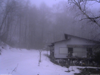 長野県菅平高原 ゆたか山荘 西側(坂上) 2026/03/19 18:00