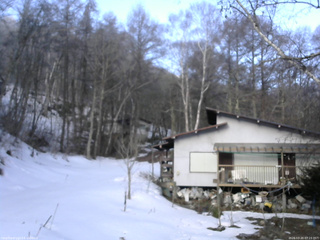長野県菅平高原 ゆたか山荘 西側(坂上) 2026/03/20 07:15