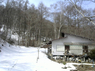 長野県菅平高原 ゆたか山荘 西側(坂上) 2026/03/20 10:45