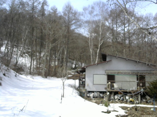 長野県菅平高原 ゆたか山荘 西側(坂上) 2026/03/20 11:15