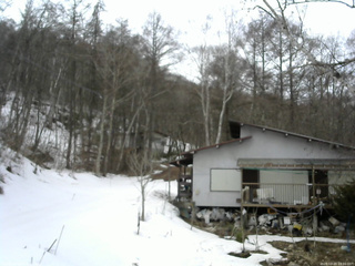 長野県菅平高原 ゆたか山荘 西側(坂上) 2026/03/20 13:00