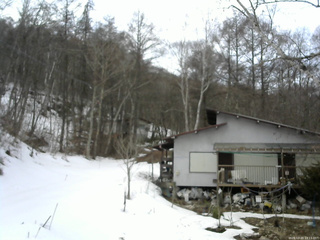 長野県菅平高原 ゆたか山荘 西側(坂上) 2026/03/20 13:15