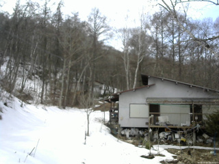 長野県菅平高原 ゆたか山荘 西側(坂上) 2026/03/20 13:30