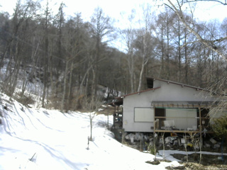 長野県菅平高原 ゆたか山荘 西側(坂上) 2026/03/20 14:30