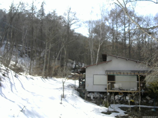 長野県菅平高原 ゆたか山荘 西側(坂上) 2026/03/20 14:45