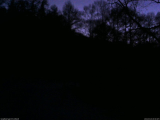 長野県菅平高原 ゆたか山荘 西側(坂上) 2026/03/20 18:30