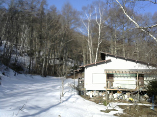 長野県菅平高原 ゆたか山荘 西側(坂上) 2026/03/21 07:30