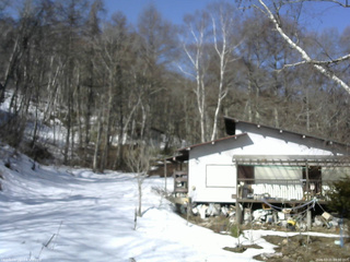長野県菅平高原 ゆたか山荘 西側(坂上) 2026/03/21 09:00
