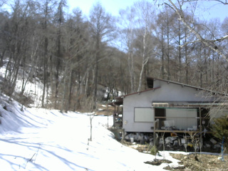 長野県菅平高原 ゆたか山荘 西側(坂上) 2026/03/21 13:00
