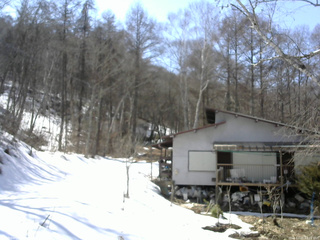長野県菅平高原 ゆたか山荘 西側(坂上) 2026/03/21 13:15