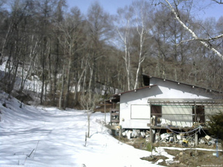 長野県菅平高原 ゆたか山荘 西側(坂上) 2026/03/22 09:30