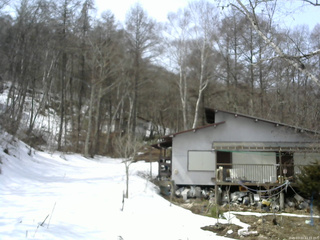 長野県菅平高原 ゆたか山荘 西側(坂上) 2026/03/22 11:15