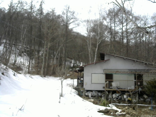 長野県菅平高原 ゆたか山荘 西側(坂上) 2026/03/22 13:45