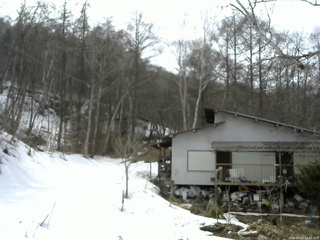 長野県菅平高原 ゆたか山荘 西側(坂上) 2026/03/22 14:00