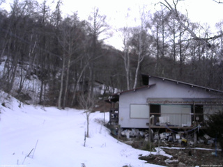 長野県菅平高原 ゆたか山荘 西側(坂上) 2026/03/22 18:00