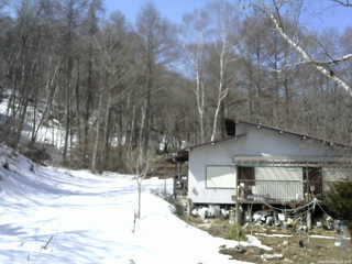 長野県菅平高原 ゆたか山荘 西側(坂上) 2026/03/23 10:45