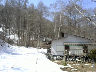 長野県菅平高原 ゆたか山荘 西側(坂上) 2026/03/23 11:15