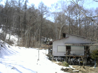 長野県菅平高原 ゆたか山荘 西側(坂上) 2026/03/23 13:15