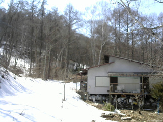 長野県菅平高原 ゆたか山荘 西側(坂上) 2026/03/23 13:30